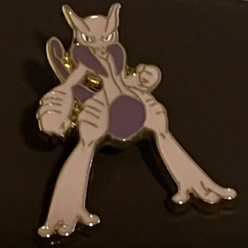 Nintendo Pokemon Mewtwo Collector Pin - Picture 2 of 7